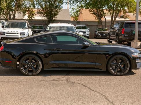 Used 2021 Ford Mustang GT w/ Black Accent Package RWD image 5