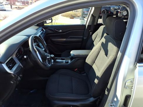 Used 2019 GMC Acadia SLE FWD image 30