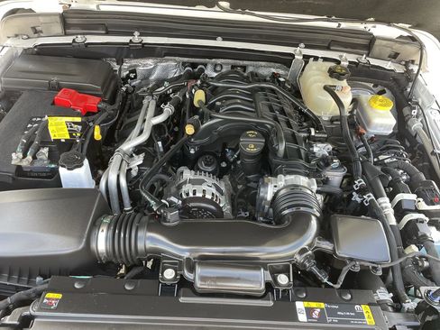 Used 2024 Jeep Wrangler Unlimited Sport AWD/4WD image 10
