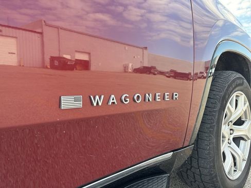 Used 2022 Jeep Wagoneer Series II AWD/4WD image 16