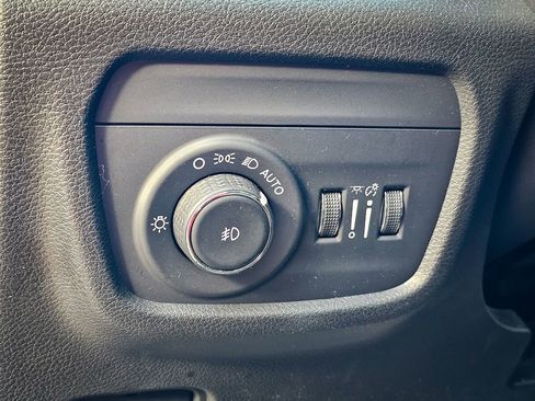 Certified 2022 Jeep Grand Cherokee L Limited image 17