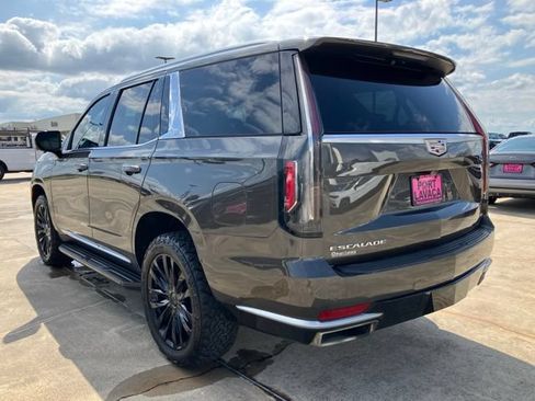 Used 2021 Cadillac Escalade Premium Luxury AWD/4WD image 5