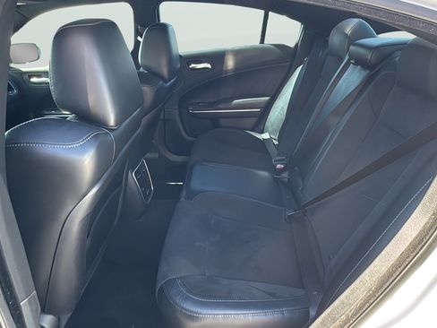 Used 2016 Dodge Charger R/T Scat Pack w/ Technology Group RWD image 33