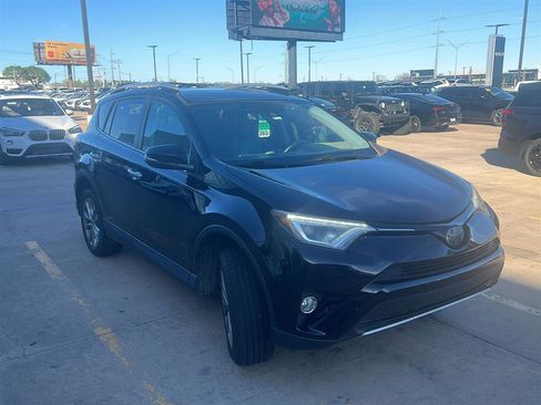 Used 2016 Toyota RAV4 Limited image 1