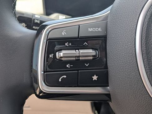 Used 2025 Kia Sorento S w/ Panoramic Sunroof Package FWD image 28