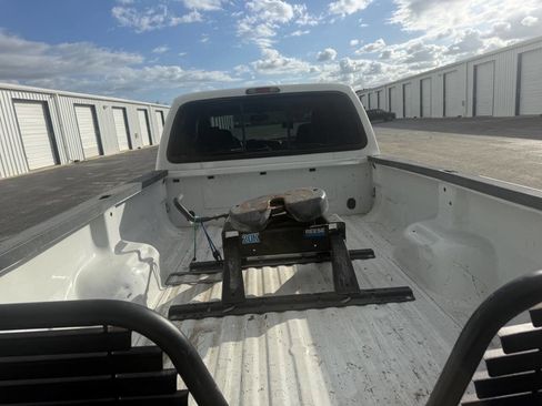 Used 2006 Ford F350 Lariat image 25