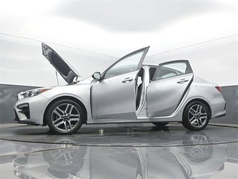 Used 2019 Kia Forte S image 59