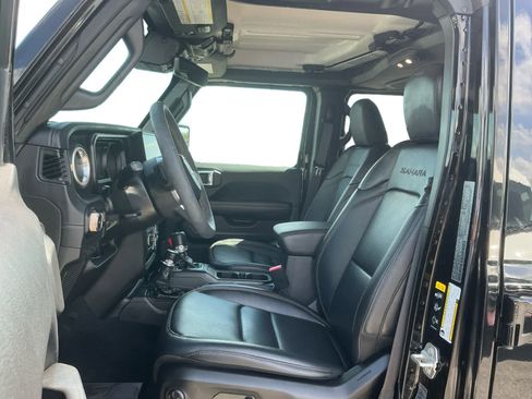 Used 2024 Jeep Wrangler Sahara w/ Technology Group image 9