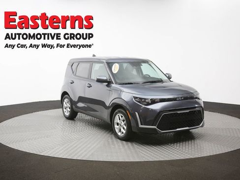Used 2025 Kia Soul LX w/ LX Technology Package FWD image 49