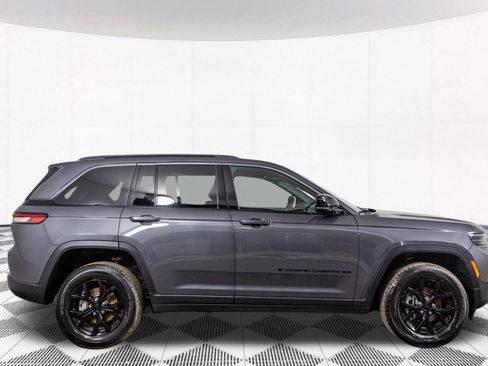 New 2026 Jeep Grand Cherokee Altitude AWD/4WD image 16