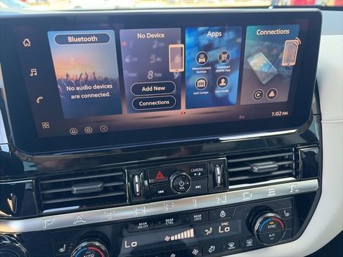 New 2026 Nissan Pathfinder SL image 15