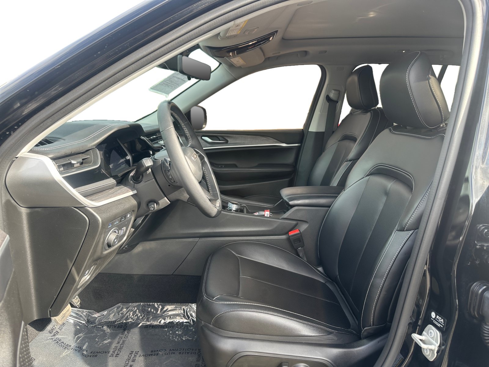 Used 2023 Jeep Grand Cherokee 4WD 4xe w/ Luxury Tech Group II image 9