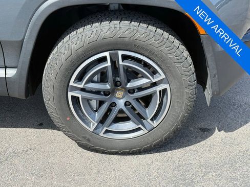 Used 2026 Rivian R1S Adventure AWD/4WD image 24