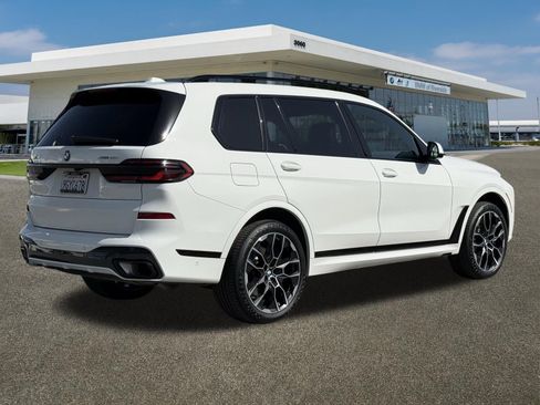 Certified 2024 BMW X7 xDrive40i w/ M Sport Package AWD/4WD image 10