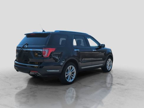 Used 2018 Ford Explorer Limited w/ Equipment Group 301A AWD/4WD image 8
