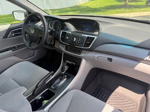 Used 2013 Honda Accord LX image 18