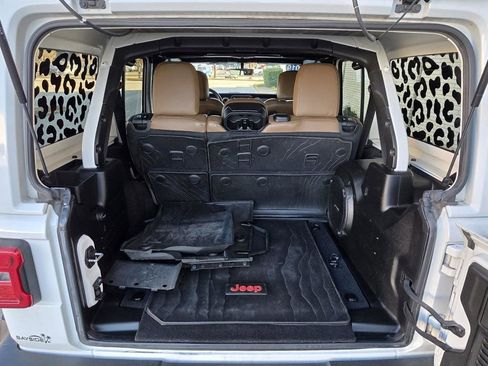 Used 2020 Jeep Wrangler Unlimited Rubicon image 16