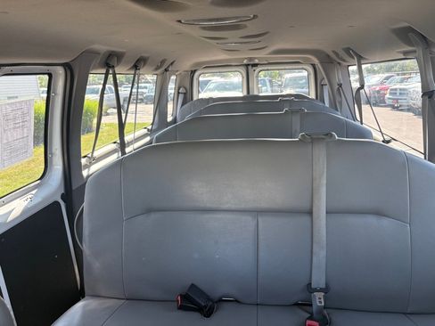 Used 2013 Ford E-350 and Econoline 350 XL RWD image 17