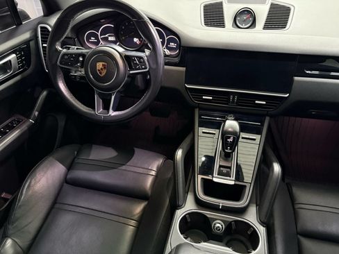 Used 2019 Porsche Cayenne AWD/4WD image 8