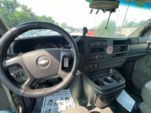 Used 2012 Chevrolet Express 3500 image 17