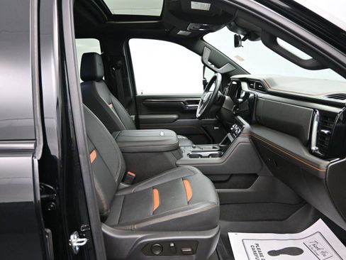Used 2024 GMC Sierra 3500 AT4 w/ Technology Package image 9