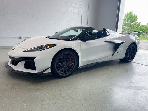 New 2025 Chevrolet Corvette Z06 w/ Z07 Performance Package image 28