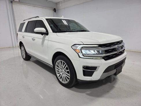 Used 2024 Ford Expedition Limited AWD/4WD image 1