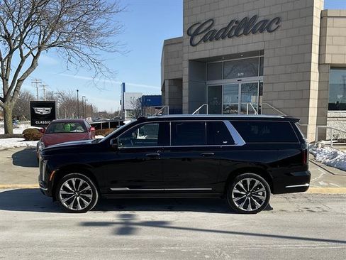 New 2026 Cadillac Escalade ESV Luxury w/ Touring Package image 2