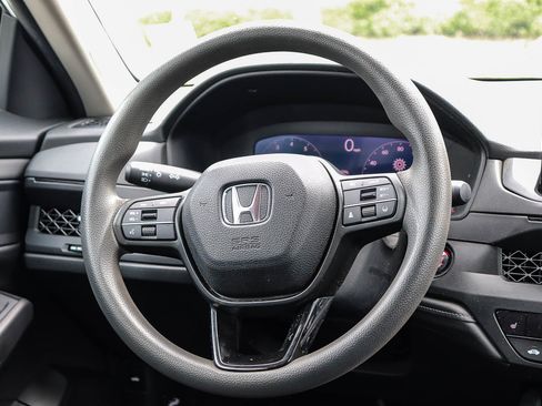 Certified 2023 Honda Accord EX image 17