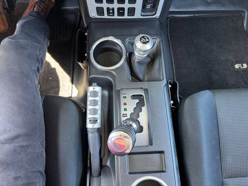 Used 2012 Toyota FJ Cruiser 4WD w/ Upgrade Pkg image 17