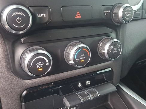 Used 2021 RAM 1500 Big Horn AWD/4WD image 15