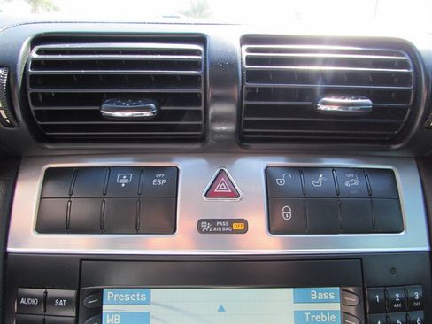 Used 2006 Mercedes-Benz C 230 Sedan image 15
