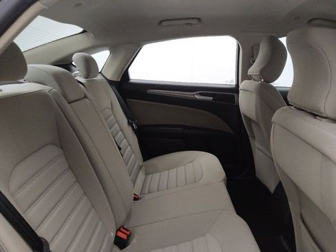 Used 2018 Ford Fusion S image 19