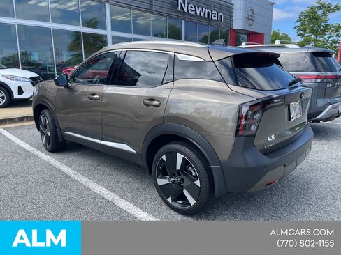 Used 2026 Nissan Kicks SR FWD image 6