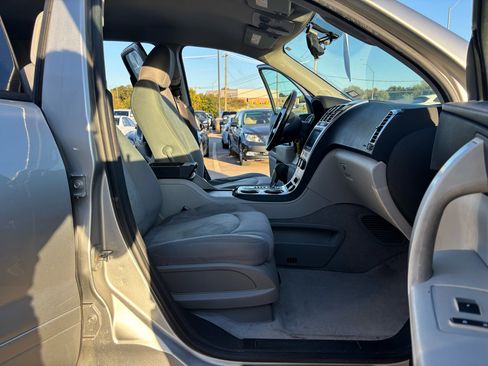 Used 2011 GMC Acadia SL w/ Preferred Package image 11