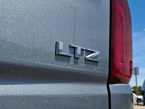 Used 2023 Chevrolet Silverado 1500 LTZ AWD/4WD image 30