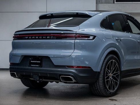 Certified 2026 Porsche Cayenne Coupe image 23