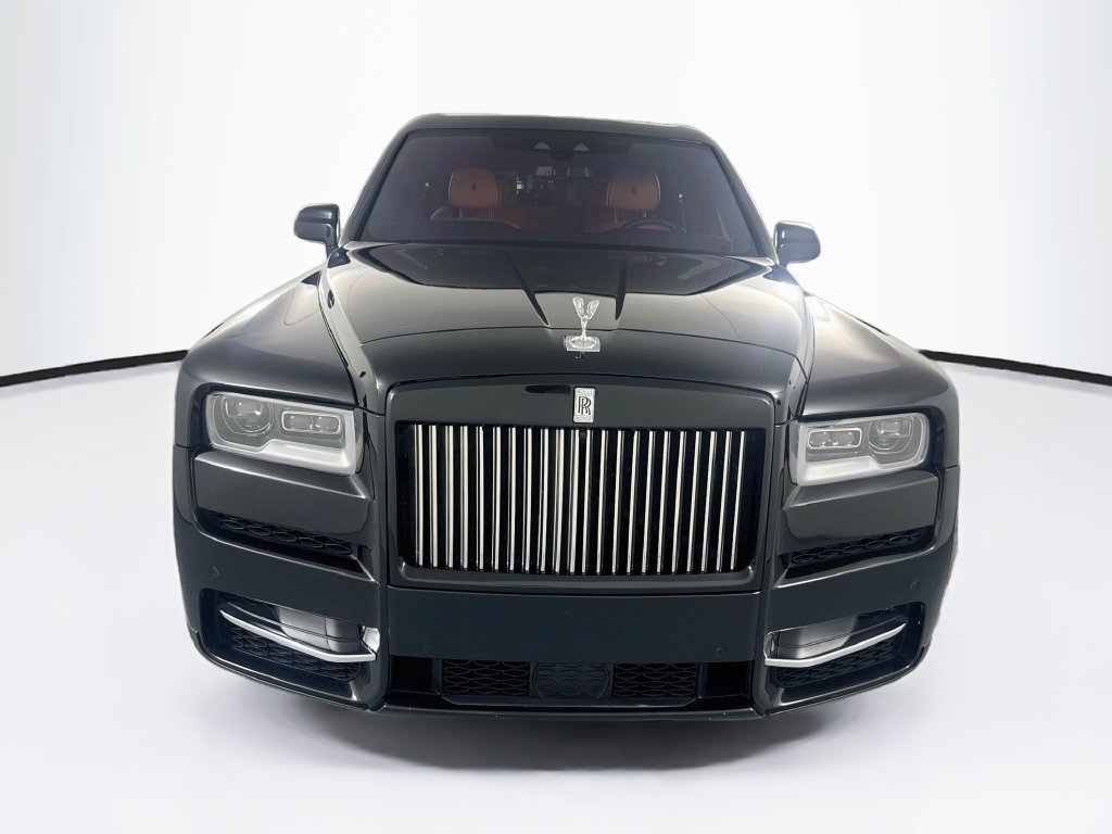 Used 2023 Rolls-Royce Cullinan AWD/4WD image 2