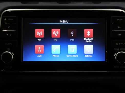 Used 2023 Nissan Versa SV image 16