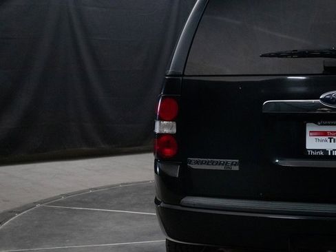 Used 2008 Ford Explorer XLT image 12