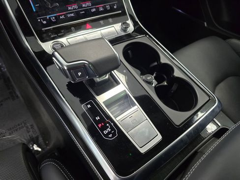 Used 2024 Audi Q8 Prestige w/ Prestige Package image 16