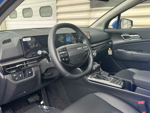 New 2026 Kia Sportage EX w/ EX Panorama Roof Package image 10