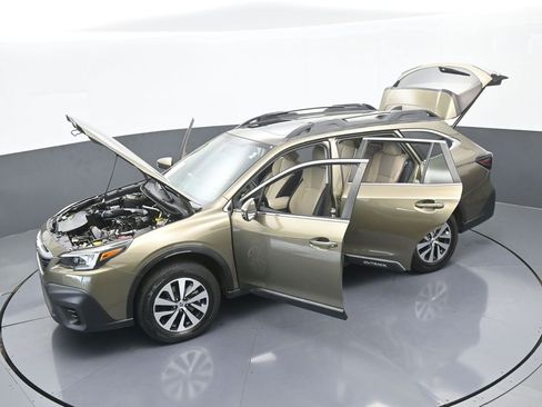 Used 2021 Subaru Outback Premium image 64