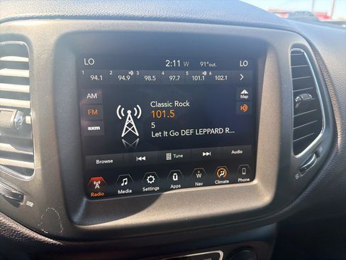 Used 2018 Jeep Compass Trailhawk w/ Navigation Group AWD/4WD image 19