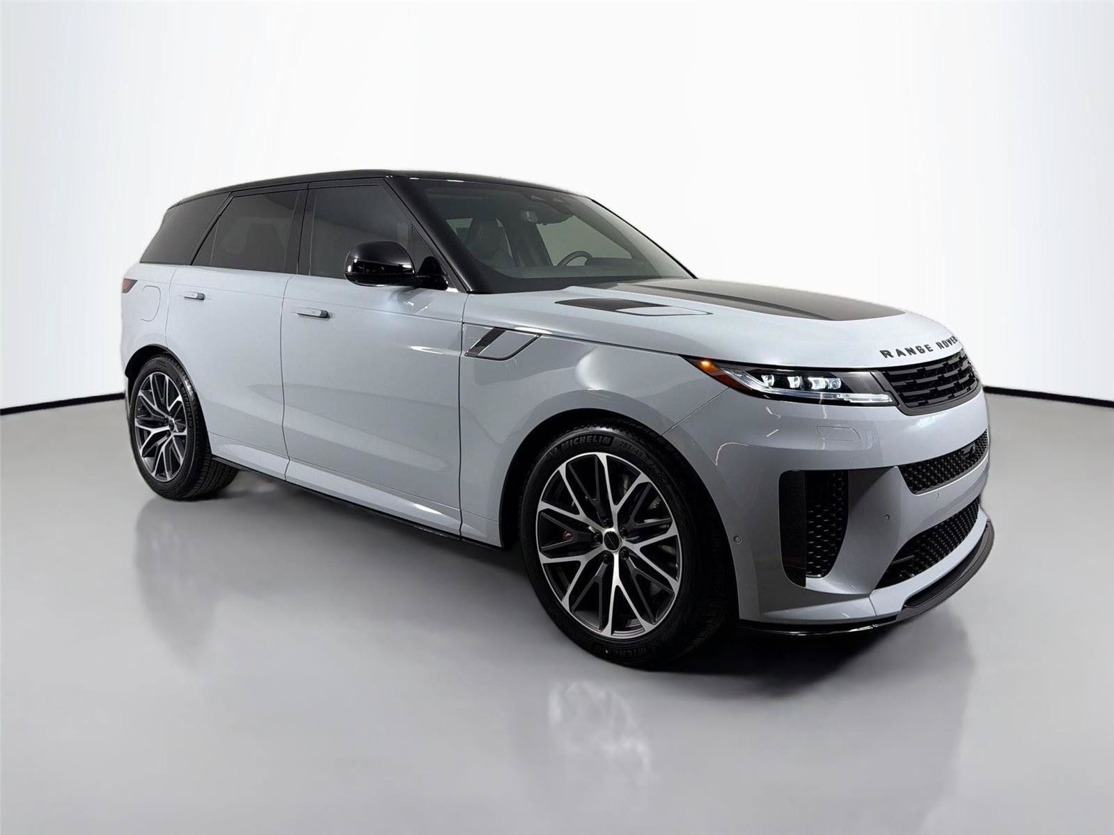 New 2026 Land Rover Range Rover Sport SV Carbon AWD/4WD image 3