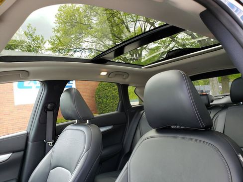 Used 2019 INFINITI QX50 Luxe w/ Cargo Package AWD/4WD image 10