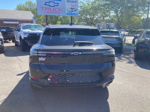 New 2025 Chevrolet Equinox EV RS w/ Convenience Package II FWD image 23
