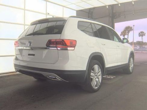 Used 2020 Volkswagen Atlas SE w/ Panoramic Sunroof Package image 4