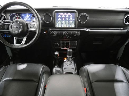 Used 2023 Jeep Wrangler Unlimited Sahara w/ Cold Weather Group AWD/4WD image 11