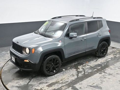 Used 2018 Jeep Renegade Altitude image 20